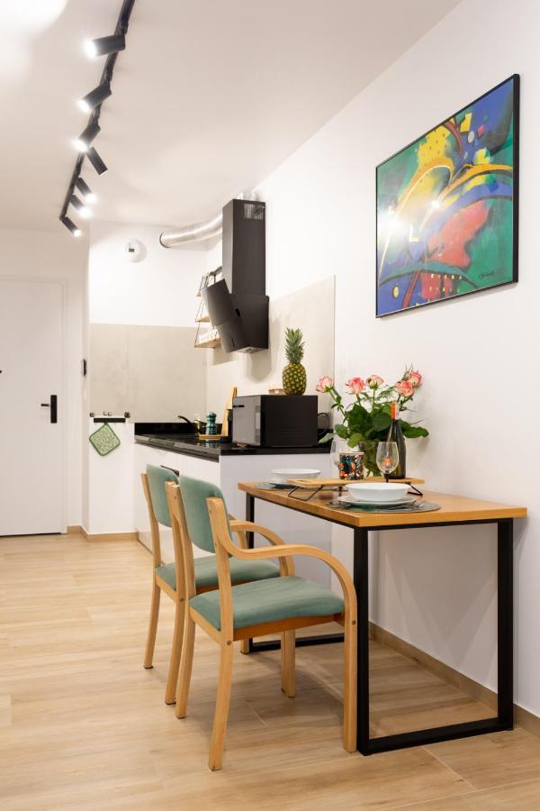 Luxurycity Apartment With Terrace Wrocław Buitenkant foto