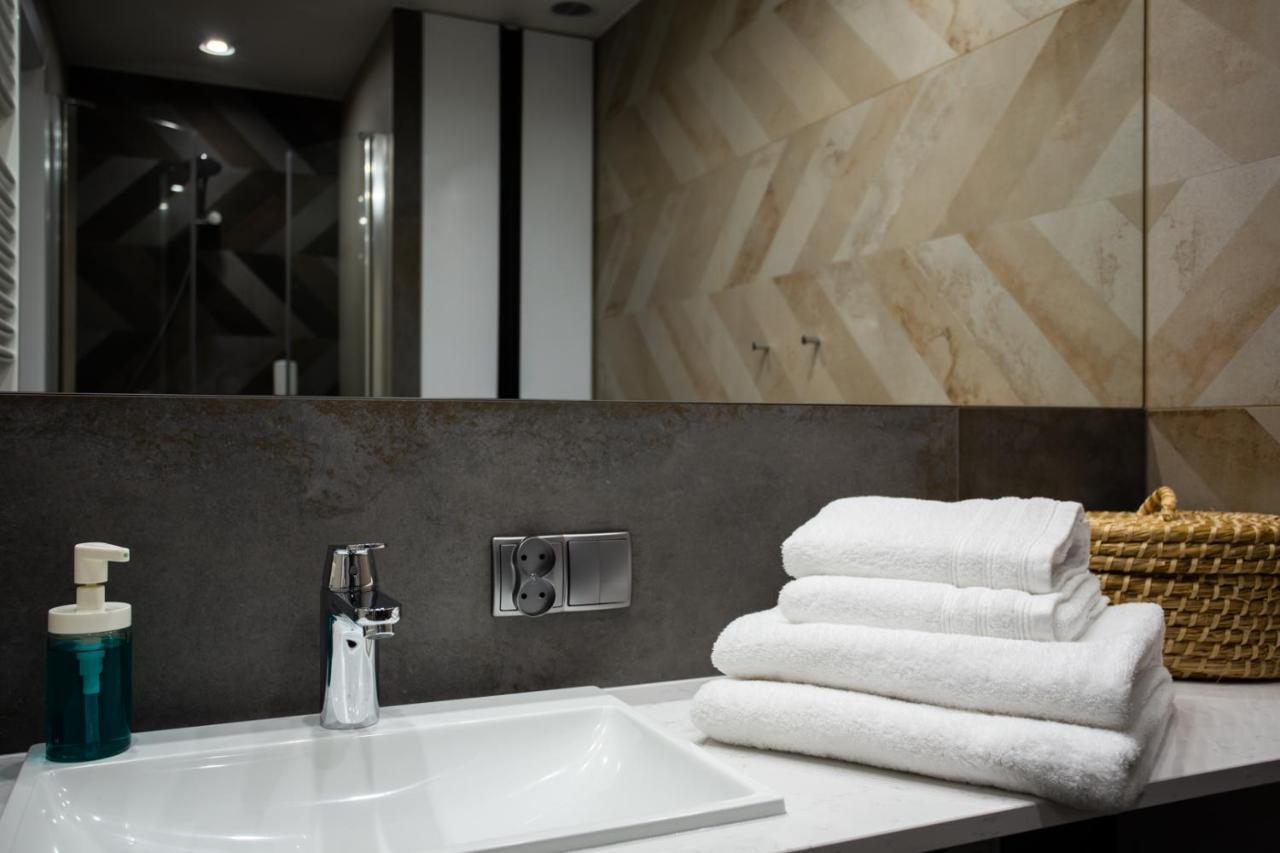 Luxurycity Apartment With Terrace Wrocław Buitenkant foto